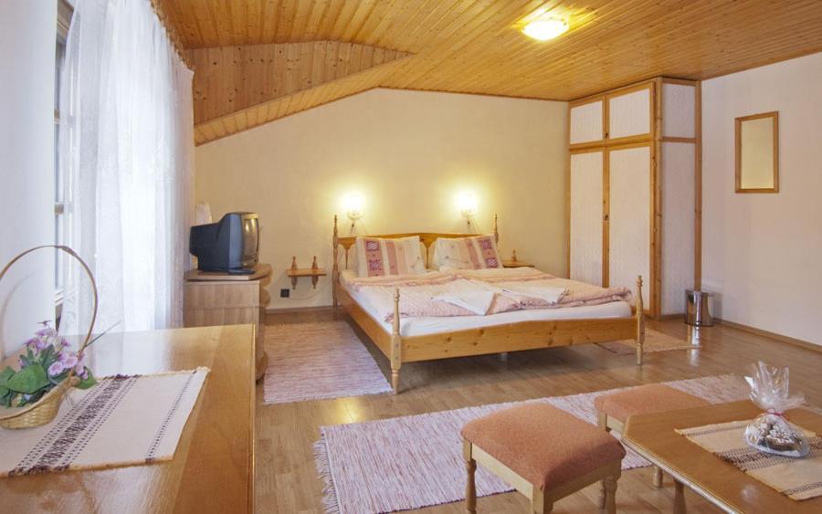 Penzion Spissky Dvor Smižany Extérieur photo